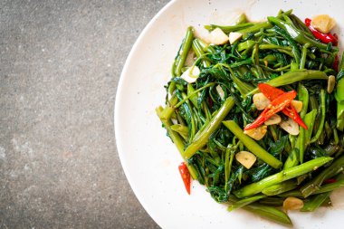 Kızarmış Çin sabah Glory veya su ıspanak