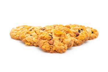 Mısır gevreği, kuru üzüm ve bademli ev yapımı kurabiyeler.