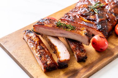 Izgara Barbekü kaburga domuz