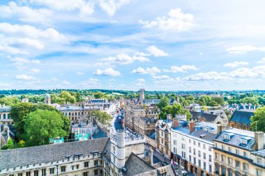 Oxford, Uk - 29 Ağustos 2019: High angle view of High Street 