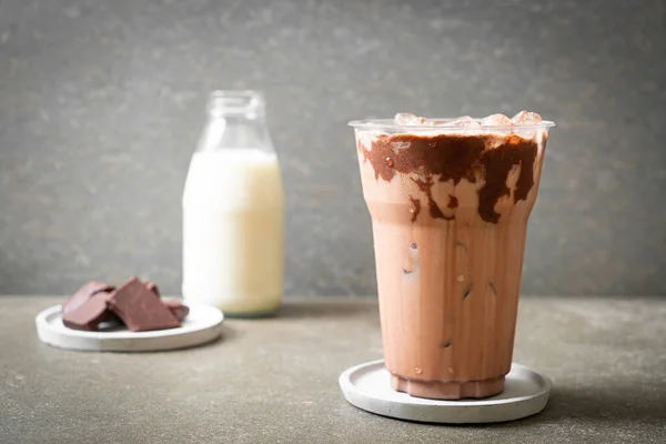 Bebida de batido de chocolate helado — Foto de Stock