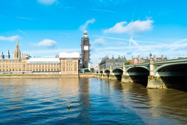 Londra 'daki Büyük Ben ve Westminster Köprüsü.