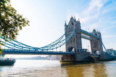 Londra 'daki kule köprüsü