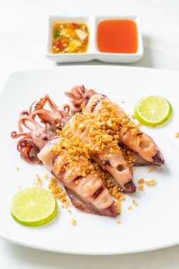 sarımsaklı kızarmış kalamar