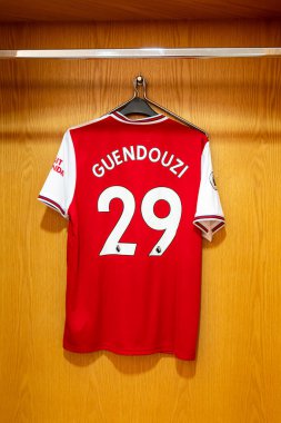 Londra, Uk- 31 Ağustos 2019: Guendouzi 'nin Cephanelik el çantası