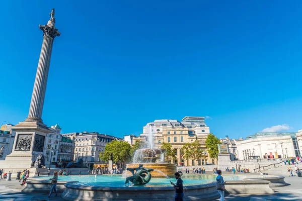 LONDRES - UK, TRAFALGAR SQUARE, SEP 1, 2019. Trafalgar Square est — Photo