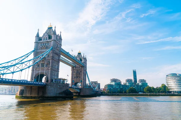 Londra 'daki kule köprüsü — Stok fotoğraf