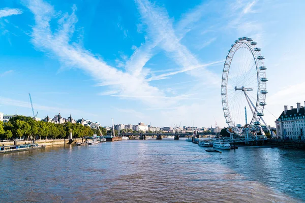 Thames Nehri ile Londra Şehri, Uk — Stok fotoğraf