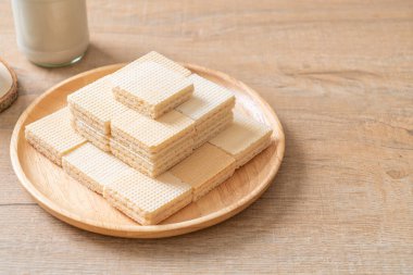 krema ile süt gofret