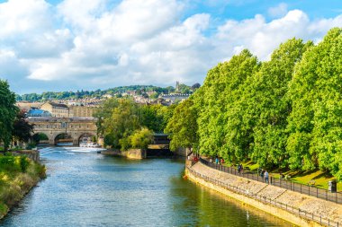 Görünüm pulteney Köprüsü river avon Bath, İngiltere