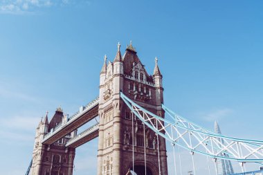 Londra 'daki kule köprüsü