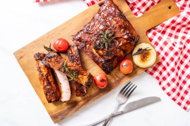 Izgara Barbekü kaburga domuz