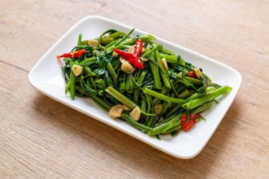 Kızarmış Çin sabah Glory veya su ıspanak