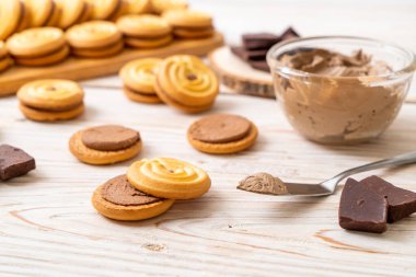 krem çikolata kurabiye