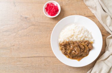 Dilimlenmiş Körili Pirinç