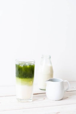 Buzlu matcha yeşil çay kahve