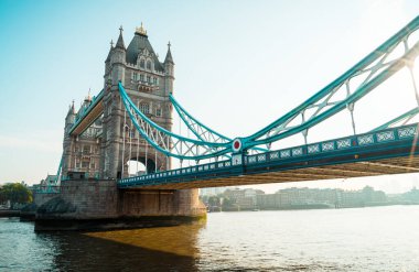 Londra 'daki kule köprüsü