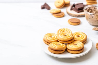 krem çikolata kurabiye