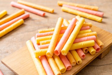 renkli gofret sopa rulo 