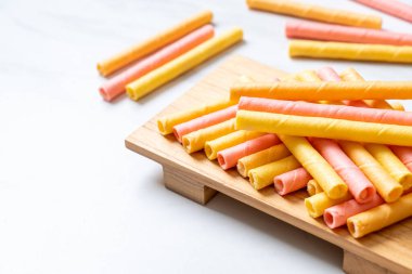 renkli gofret sopa rulo 