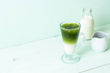 Buzlu matcha yeşil çay kahve