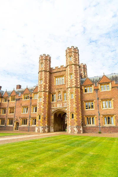 Bella architettura St. John's College a Cambridge — Foto Stock