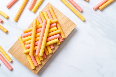 renkli gofret sopa rulo 