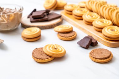 krem çikolata kurabiye