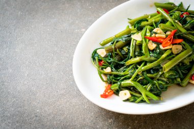 Kızarmış Çin sabah Glory veya su ıspanak