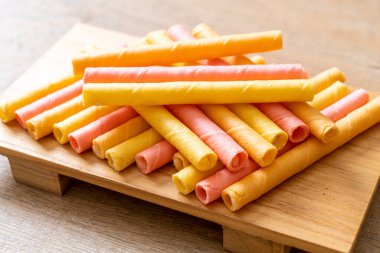 renkli gofret sopa rulo 