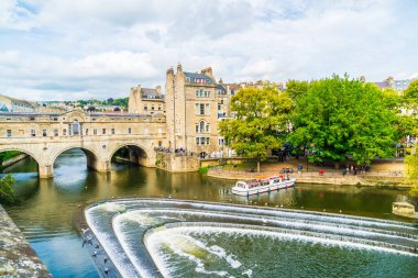 Görünüm pulteney Köprüsü river avon Bath, İngiltere