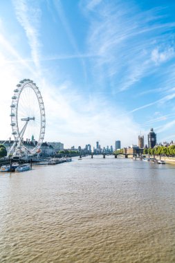 Londra 'daki Büyük Ben ve Westminster Köprüsü.