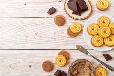 krem çikolata kurabiye