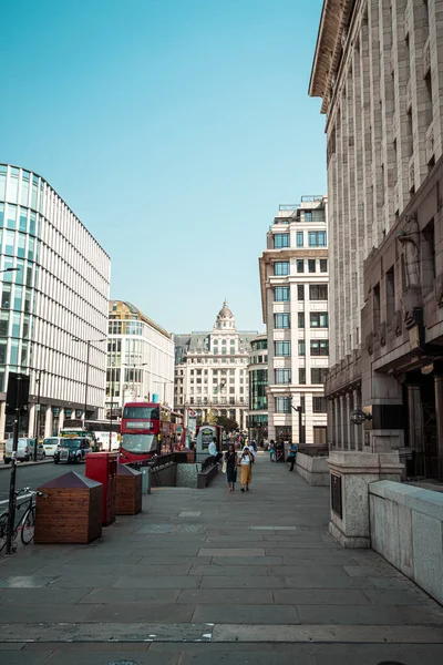 LONDON, UNITED KINGDOM - AUG 27 2019 : This is a street in the C — Stock Photo, Image