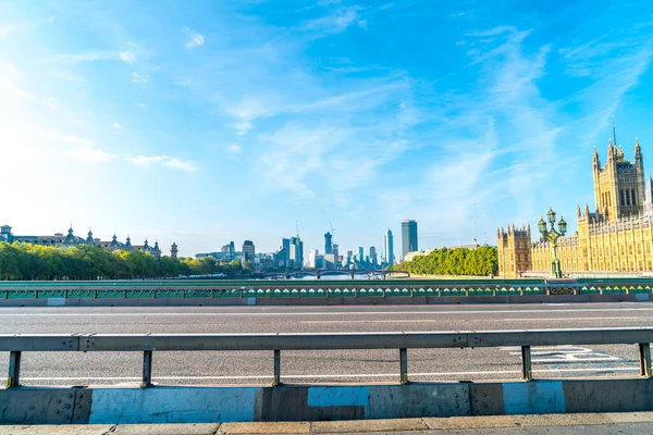 Big Ben and Westminster Bridge in London, UK — Stock Photo, Image