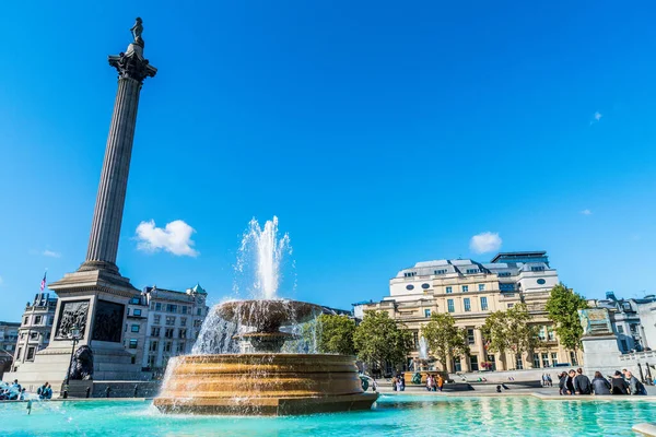 Londen - Verenigd Koninkrijk, Trafalgar Square, 1 september 2019. Trafalgar Square is — Stockfoto
