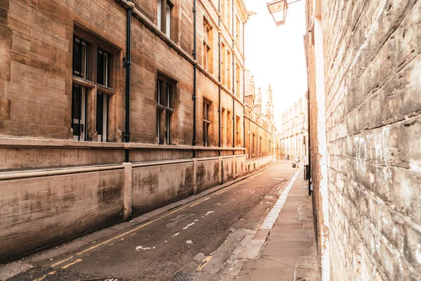 Old Trinity street a Cambridge, Regno Unito . — Foto Stock