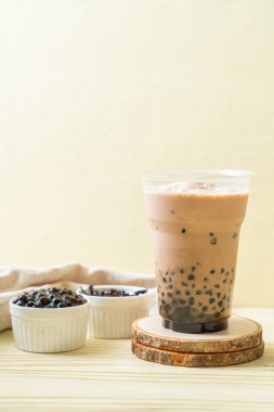 Kabarcıklar ile Tayvan süt çayı