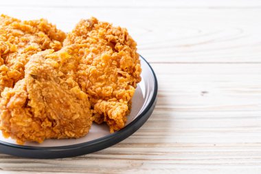 kızarmış tavuk yemek