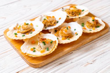 tereyağı ile ızgara tarak shell