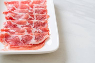 taze doğranmış domuz eti.