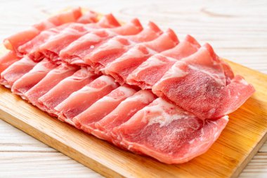 taze doğranmış domuz eti.