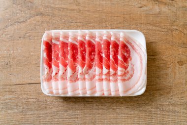 Dilimlenmiş taze domuz eti