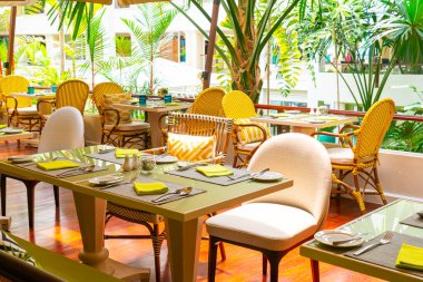 Kafe restoranındaki boş yemek seti