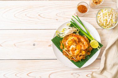 Pad Thai - Kızarmış pirinç eriştesi