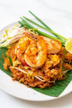 Pad Thai - Kızarmış pirinç eriştesi