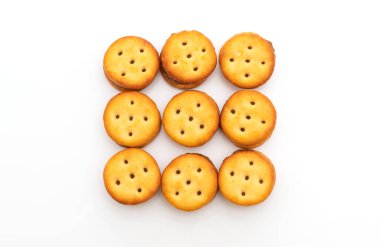 beyaz arka plan üzerinde izole ananas reçeli ile bisküvi