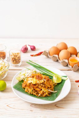 Pad Thai - Kızarmış pirinç eriştesi