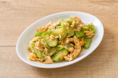 Yumurtayla Kızarmış Açı Kabağı Sağlıklı Yemek Stili