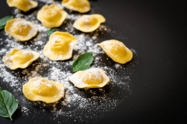 Geleneksel İtalyan mantısı - İtalyan yemeği tarzı